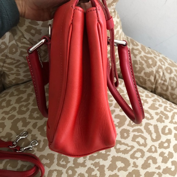 Red leather Coach mini handbag - Picture 5 of 7